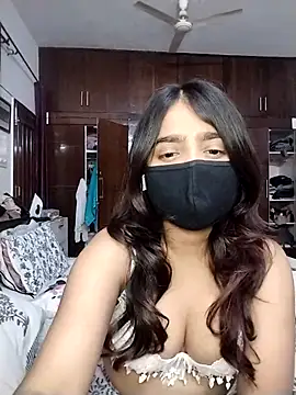 Snapshot of Ishaa_22 chatting on April 6, 2026, 5:58 pm Ishaa 22 online show from April 6, 2026, 5:58 pm