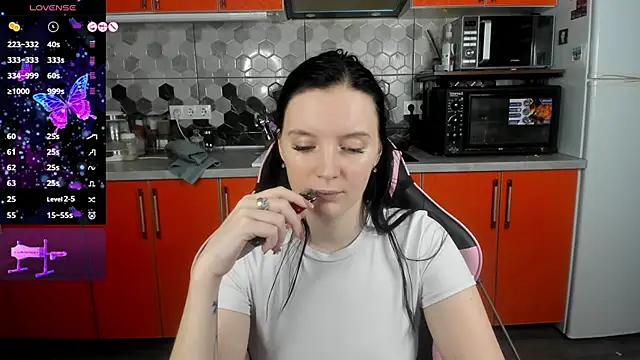 Mary Blu online show from January 17, 2025, 1:47 am