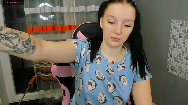 Mary Blu online show from February 15, 2025, 9:04 pm