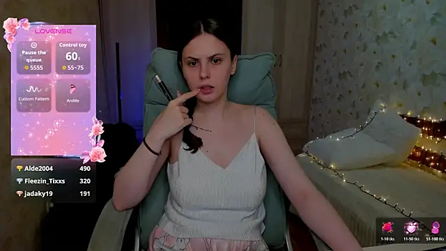LoraTempt online show from May 13, 2026, 6:27 pm
