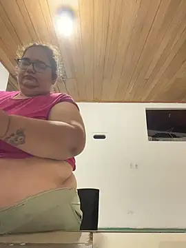 marianacooper12 online show from March 24, 2026, 12:32 pm