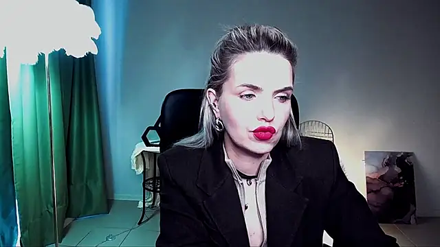 AliceSmite online show from May 28, 2026, 11:18 am