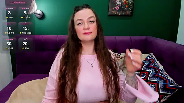 Charlottecurvyy online show from March 13, 2026, 1:34 am