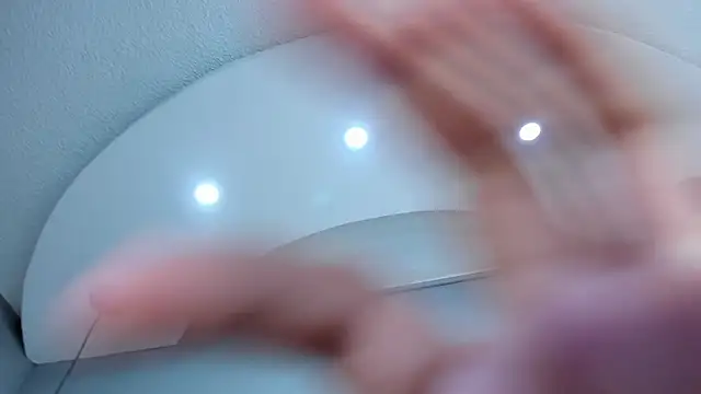 KleoLennox online show from March 13, 2026, 2:01 pm