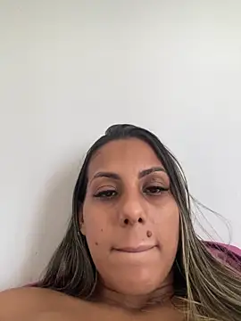 kifanyy online show from April 5, 2026, 3:53 pm