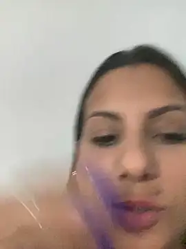 Snapshot of kifanyy chatting on April 19, 2026, 11:07 pm kifanyy online show from April 19, 2026, 11:07 pm