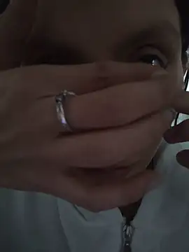 Naomimolie online show from March 28, 2026, 12:05 pm