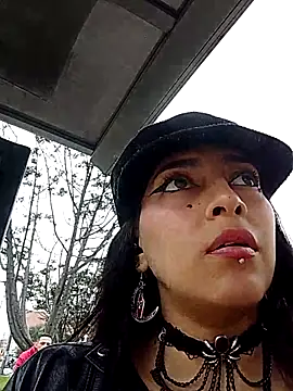 jaade doll online show from March 28, 2026, 1:22 pm