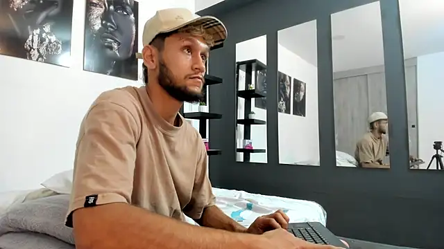 Snapshot of TedyX99 chatting on March 30, 2026, 9:10 am TedyX99 online show from March 30, 2026, 9:10 am