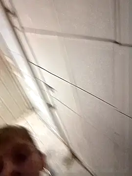 Snapshot of Loshka19 chatting on March 3, 2026, 2:01 pm Loshka19 online show from March 3, 2026, 2:01 pm