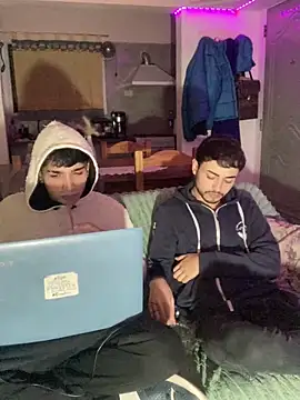 Lucasss2204 online show from March 28, 2026, 5:18 am