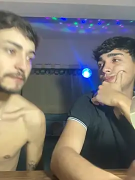 Lucasss2204 online show from April 3, 2026, 4:43 am