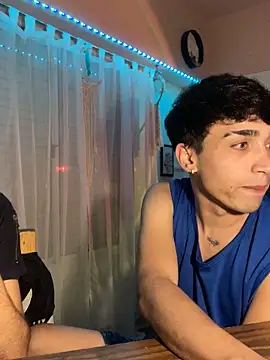 Lucasss2204 online show from April 14, 2026, 4:18 am