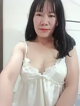 Snapshot of Bondgirl_9 chatting on July 28, 2026, 8:52 pm Bondgirl 9 online show from July 28, 2026, 8:52 pm