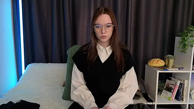 SunyLily online show from March 20, 2026, 6:18 am