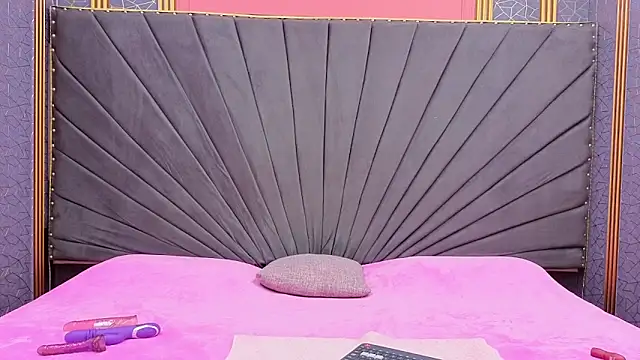 Kaely-Hot- online show from March 12, 2026, 2:12 pm