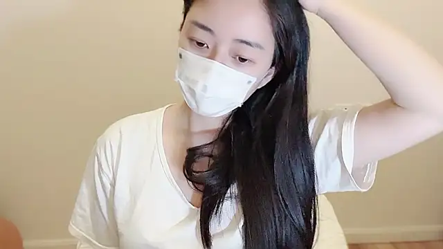 jinxiyao01 online show from May 10, 2026, 2:33 pm
