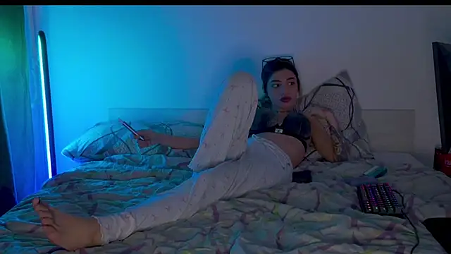 sweelexy online show from March 12, 2026, 5:35 am