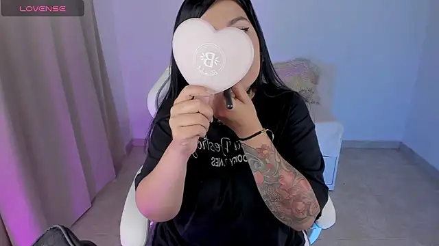 Snapshot of heeyy_kitty chatting on March 20, 2026, 2:22 pm heeyy kitty online show from March 20, 2026, 2:22 pm