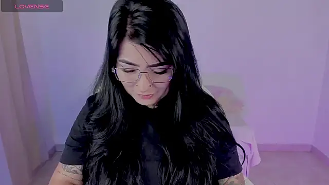 Snapshot of heeyy_kitty chatting on April 11, 2026, 6:23 pm heeyy kitty online show from April 11, 2026, 6:23 pm