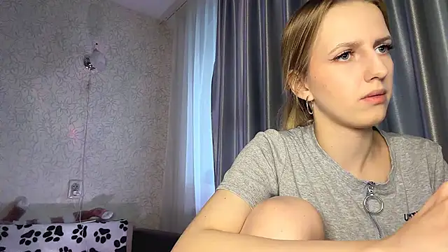 Snapshot of RubiKerss chatting on March 4, 2026, 3:18 pm RubiKerss online show from March 4, 2026, 3:18 pm