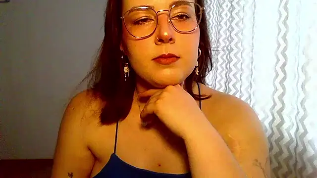 Snapshot of ClaraHard chatting on July 2, 2026, 10:21 am ClaraHard online show from July 2, 2026, 10:21 am
