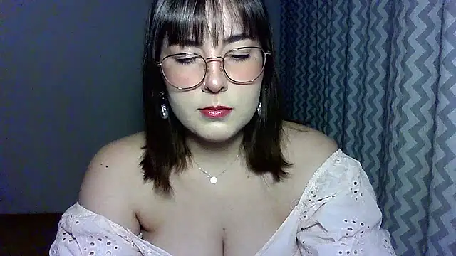 Snapshot of ClaraHard chatting on July 5, 2026, 7:10 pm ClaraHard online show from July 5, 2026, 7:10 pm
