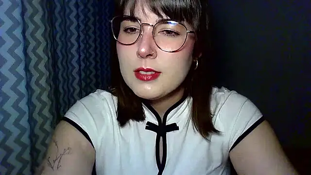 Snapshot of ClaraHard chatting on July 8, 2026, 5:50 pm ClaraHard online show from July 8, 2026, 5:50 pm