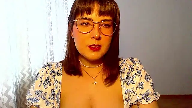 Snapshot of ClaraHard chatting on July 22, 2026, 9:12 am ClaraHard online show from July 22, 2026, 9:12 am