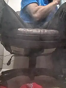 Snapshot of CirclingClass chatting on September 16, 2025, 12:17 pm CirclingClass online show from September 16, 2025, 12:17 pm