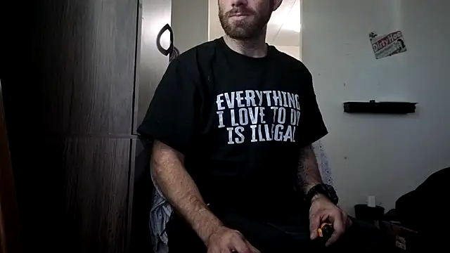 Snapshot of CirclingClass chatting on November 10, 2025, 6:18 pm CirclingClass online show from November 10, 2025, 6:18 pm