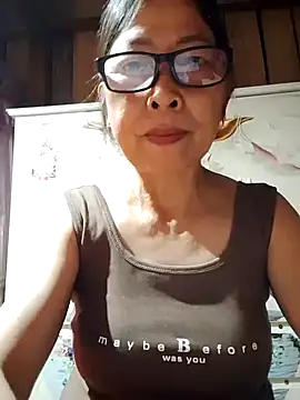Snapshot of Sky-rain98 chatting on April 30, 2026, 8:48 pm Sky-rain98 online show from April 30, 2026, 8:48 pm