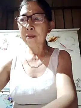 Snapshot of Sky-rain98 chatting on May 31, 2026, 7:48 pm Sky-rain98 online show from May 31, 2026, 7:48 pm