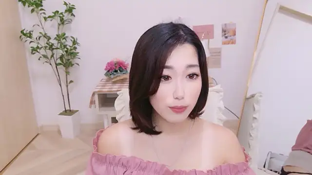 Snapshot of YURIKAsan_ chatting on May 28, 2026, 12:24 pm YURIKAsan online show from May 28, 2026, 12:24 pm