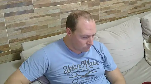 Snapshot of lustonfan chatting on May 27, 2026, 12:24 pm lustonfan online show from May 27, 2026, 12:24 pm