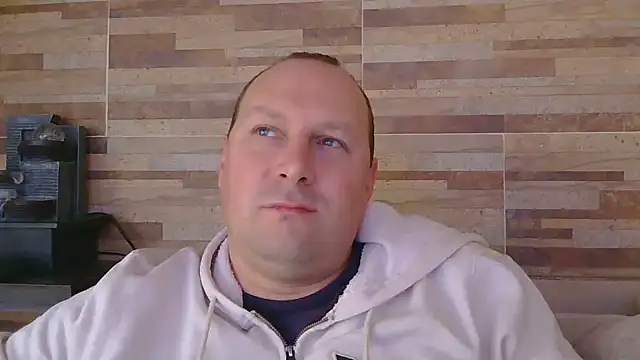 lustonfan online show from June 30, 2026, 12:39 pm