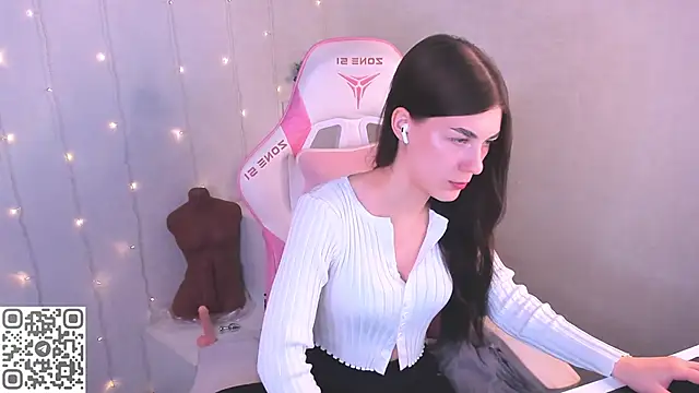 LunaRossaa online show from March 14, 2026, 12:06 am