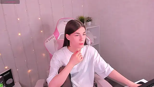 LunaRossaa online show from March 25, 2026, 11:55 pm