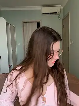 KristieKitty online show from July 17, 2026, 9:05 am