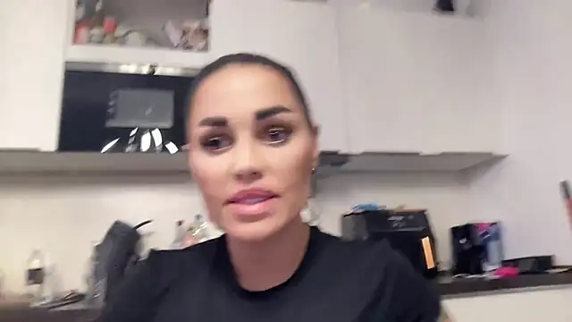 Snapshot of AMBER_HARD chatting on March 11, 2026, 11:00 pm AMBER HARD online show from March 11, 2026, 11:00 pm