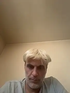 Snapshot of chiara-mario chatting on June 15, 2026, 1:35 pm chiara-mario online show from June 15, 2026, 1:35 pm