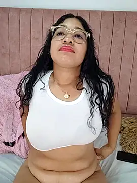 AriaMontes online show from March 19, 2026, 12:20 pm