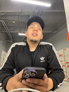 OliverTabordaa online show from March 23, 2026, 6:56 pm