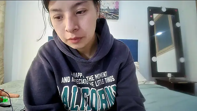 Snapshot of HIMAWARY_SOIN5 chatting on April 28, 2026, 1:38 pm HIMAWARY SOIN5 online show from April 28, 2026, 1:38 pm