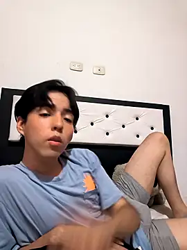 Lucca  555 online show from March 31, 2026, 2:02 am