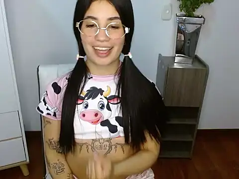 Lucy engel online show from March 21, 2026, 12:26 am