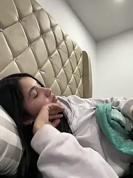 Lucy engel online show from May 23, 2026, 10:19 am