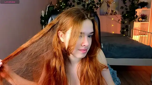 TiffanyVex online show from March 25, 2026, 3:18 pm