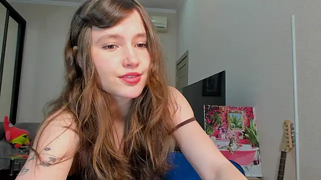Snapshot of MaryannSofts chatting on April 22, 2026, 3:35 pm MaryannSofts online show from April 22, 2026, 3:35 pm