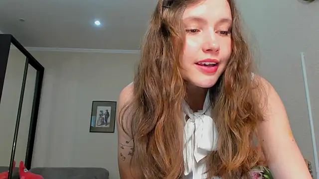 Snapshot of MaryannSofts chatting on April 24, 2026, 1:46 pm MaryannSofts online show from April 24, 2026, 1:46 pm